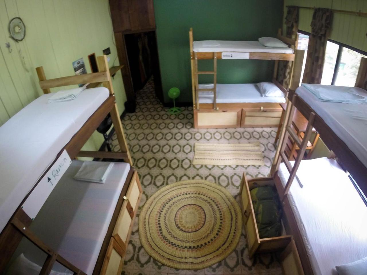 Hostel Casa De Las Palmas Tours Leticia Bagian luar foto